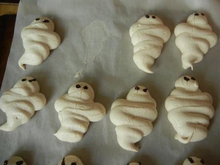 how to make meringue ghosts